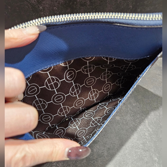 Henri Bendlel Blue Leather Wristlet  L:9"×H:6.4" EUC - Picture 6 of 6